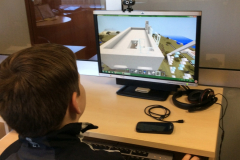 edukaciniai uzsiemimai su kompiuterine Minecraft programa